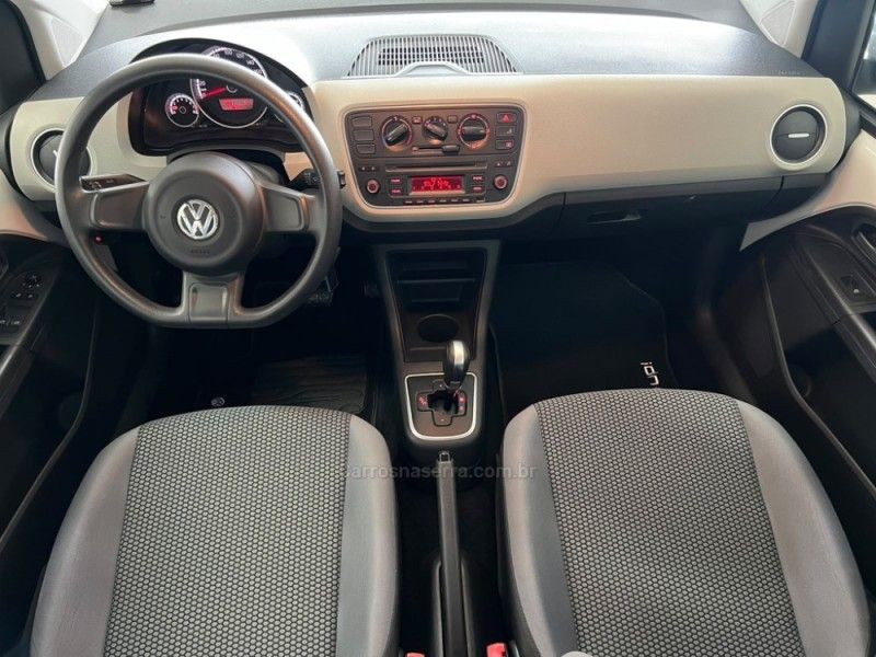 VOLKSWAGEN UP 1.0 MPI MOVE UP 12V AUTOMATIZADO 2015/2016 CIMIRRO AUTOMÓVEIS TAQUARA / Carros no Vale