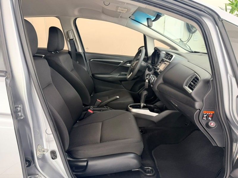 HONDA FIT 1.5 LX 16V 2018/2019 ANDRIGO VEÍCULOS CAXIAS DO SUL / Carros no Vale