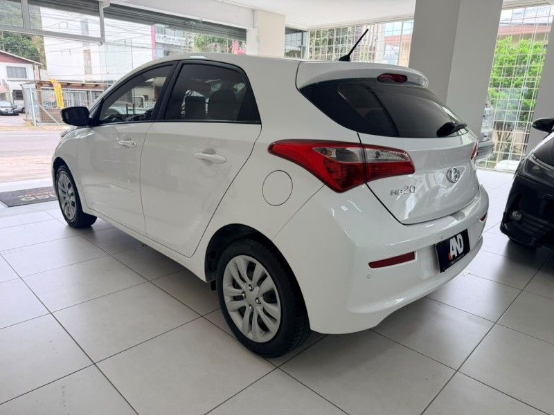 HYUNDAI HB20 1.6 COMFORT PLUS 16V 2015/2016 ANDRIGO VEÍCULOS CAXIAS DO SUL / Carros no Vale