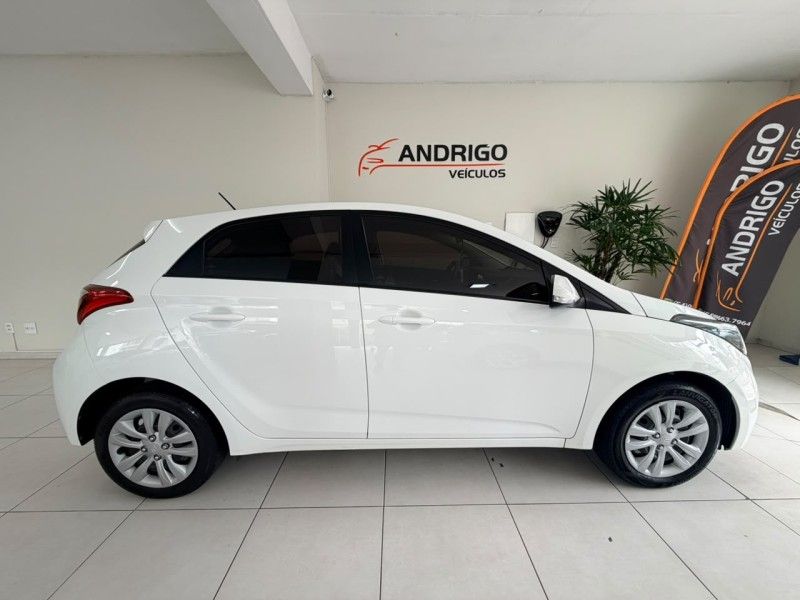 HYUNDAI HB20 1.6 COMFORT PLUS 16V 2015/2016 ANDRIGO VEÍCULOS CAXIAS DO SUL / Carros no Vale
