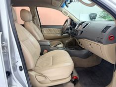 TOYOTA HILUX SW4 2.7 SR 4X2 16V 2012/2012 ANDRIGO VEÍCULOS CAXIAS DO SUL / Carros no Vale