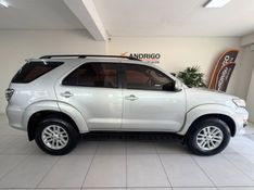 TOYOTA HILUX SW4 2.7 SR 4X2 16V 2012/2012 ANDRIGO VEÍCULOS CAXIAS DO SUL / Carros no Vale