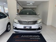 TOYOTA HILUX SW4 2.7 SR 4X2 16V 2012/2012 ANDRIGO VEÍCULOS CAXIAS DO SUL / Carros no Vale