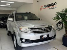 TOYOTA HILUX SW4 2.7 SR 4X2 16V 2012/2012 ANDRIGO VEÍCULOS CAXIAS DO SUL / Carros no Vale