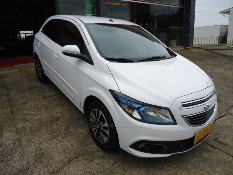 CHEVROLET ONIX 1.4 MPFI LTZ 8V 2013/2014 BOURSCHEID CARROS E MOTOS SANTA CLARA DO SUL / Carros no Vale