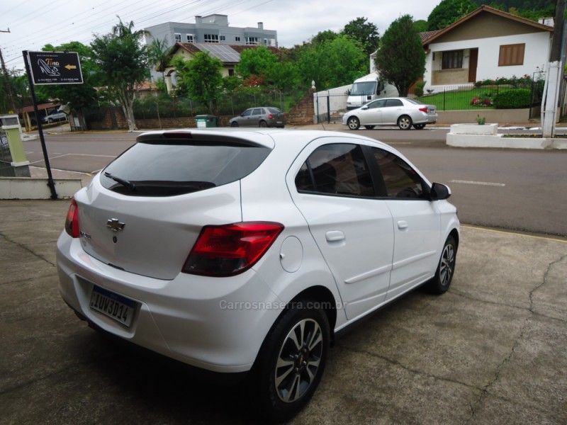 CHEVROLET ONIX 1.4 MPFI LTZ 8V 2013/2014 BOURSCHEID CARROS E MOTOS SANTA CLARA DO SUL / Carros no Vale