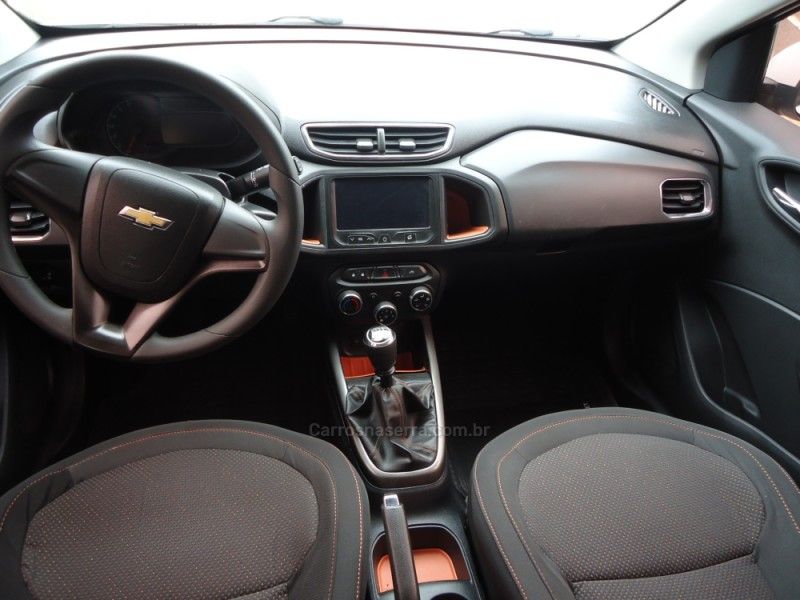 CHEVROLET ONIX 1.4 MPFI LTZ 8V 2013/2014 BOURSCHEID CARROS E MOTOS SANTA CLARA DO SUL / Carros no Vale
