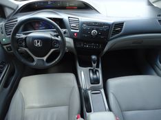 HONDA CIVIC 2.0 LXR 16V 2016/2016 BOURSCHEID CARROS E MOTOS SANTA CLARA DO SUL / Carros no Vale