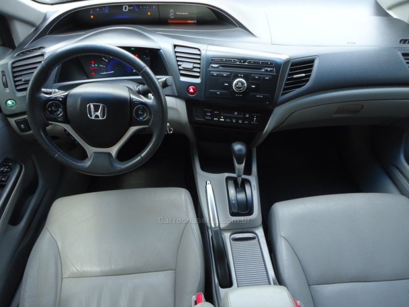 HONDA CIVIC 2.0 LXR 16V 2016/2016 BOURSCHEID CARROS E MOTOS SANTA CLARA DO SUL / Carros no Vale