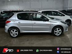 PEUGEOT 207 1.4 QUIKSILVER 8V 2010/2011 V10 VEÍCULOS CAXIAS DO SUL / Carros no Vale
