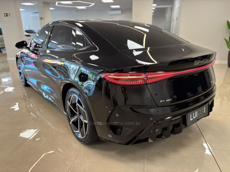 BYD SEAL AWD ELÉTRICO 2024/2025 LUIGGI AUTOMÓVEIS CARLOS BARBOSA / Carros no Vale BYD SEAL AWD ELÉTRICO 2024/2025 LUIGGI AUTOMÓVEIS CARLOS BARBOSA / Carros no Vale