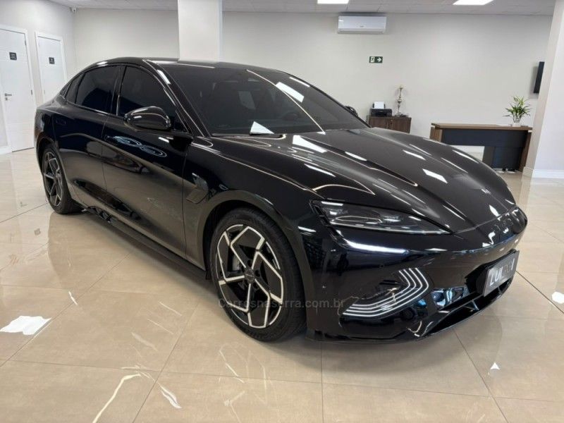 BYD SEAL AWD ELÉTRICO 2024/2025 LUIGGI AUTOMÓVEIS CARLOS BARBOSA / Carros no Vale BYD SEAL AWD ELÉTRICO 2024/2025 LUIGGI AUTOMÓVEIS CARLOS BARBOSA / Carros no Vale