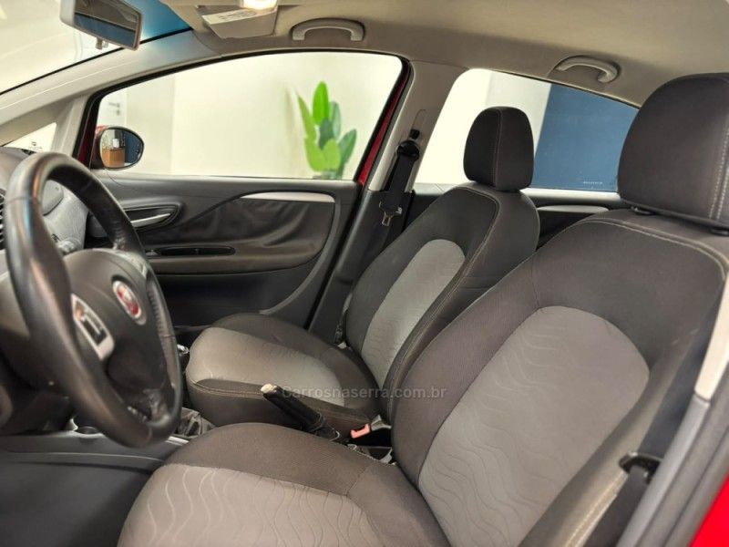FIAT PUNTO 1.4 ATTRACTIVE ITALIA 8V 2015/2016 LUIGGI AUTOMÓVEIS CARLOS BARBOSA / Carros no Vale FIAT PUNTO 1.4 ATTRACTIVE ITALIA 8V 2015/2016 LUIGGI AUTOMÓVEIS CARLOS BARBOSA / Carros no Vale