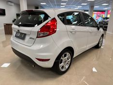 FORD FIESTA 1.5 SE HATCH 16V 2014/2015 LUIGGI AUTOMÓVEIS CARLOS BARBOSA / Carros no Vale