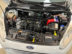 FORD FIESTA 1.5 SE HATCH 16V 2014/2015 LUIGGI AUTOMÓVEIS CARLOS BARBOSA / Carros no Vale