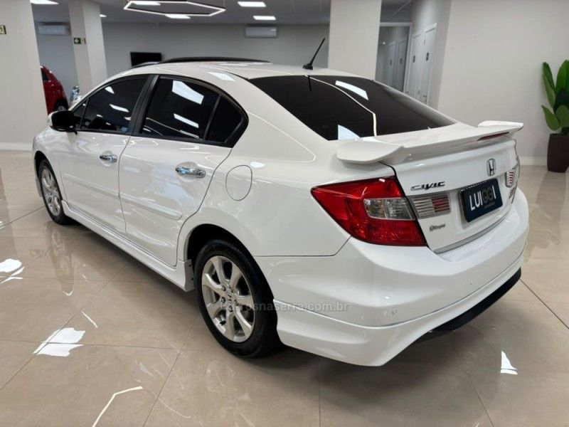 HONDA CIVIC 2.0 EXR 16V 2013/2014 LUIGGI AUTOMÓVEIS CARLOS BARBOSA / Carros no Vale HONDA CIVIC 2.0 EXR 16V 2013/2014 LUIGGI AUTOMÓVEIS CARLOS BARBOSA / Carros no Vale