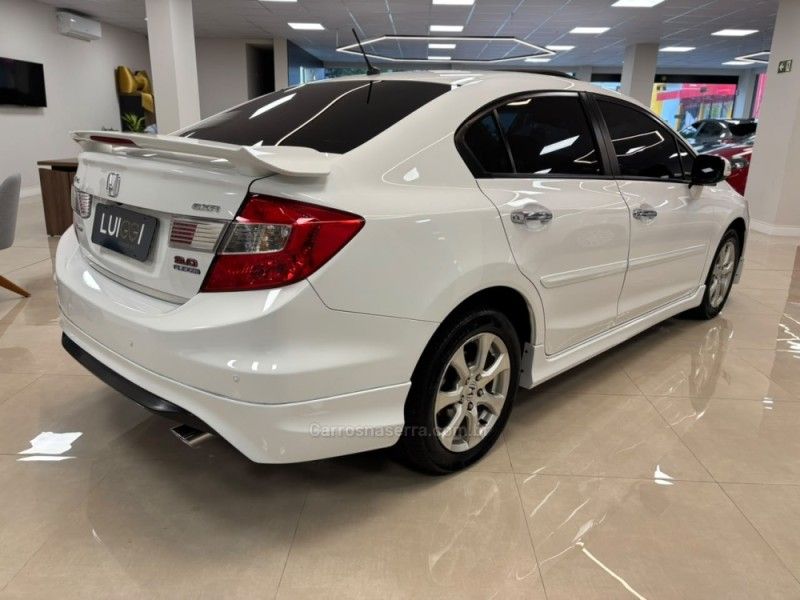 HONDA CIVIC 2.0 EXR 16V 2013/2014 LUIGGI AUTOMÓVEIS CARLOS BARBOSA / Carros no Vale HONDA CIVIC 2.0 EXR 16V 2013/2014 LUIGGI AUTOMÓVEIS CARLOS BARBOSA / Carros no Vale