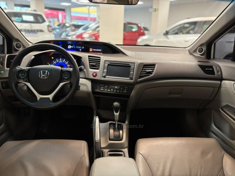 HONDA CIVIC 2.0 EXR 16V 2013/2014 LUIGGI AUTOMÓVEIS CARLOS BARBOSA / Carros no Vale HONDA CIVIC 2.0 EXR 16V 2013/2014 LUIGGI AUTOMÓVEIS CARLOS BARBOSA / Carros no Vale