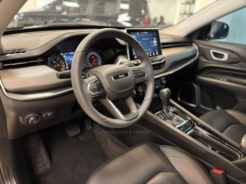 JEEP COMPASS 1.3 LONGITUDE T270 16V TURBO 4X2 2023/2023 LUIGGI AUTOMÓVEIS CARLOS BARBOSA / Carros no Vale JEEP COMPASS 1.3 LONGITUDE T270 16V TURBO 4X2 2023/2023 LUIGGI AUTOMÓVEIS CARLOS BARBOSA / Carros no Vale