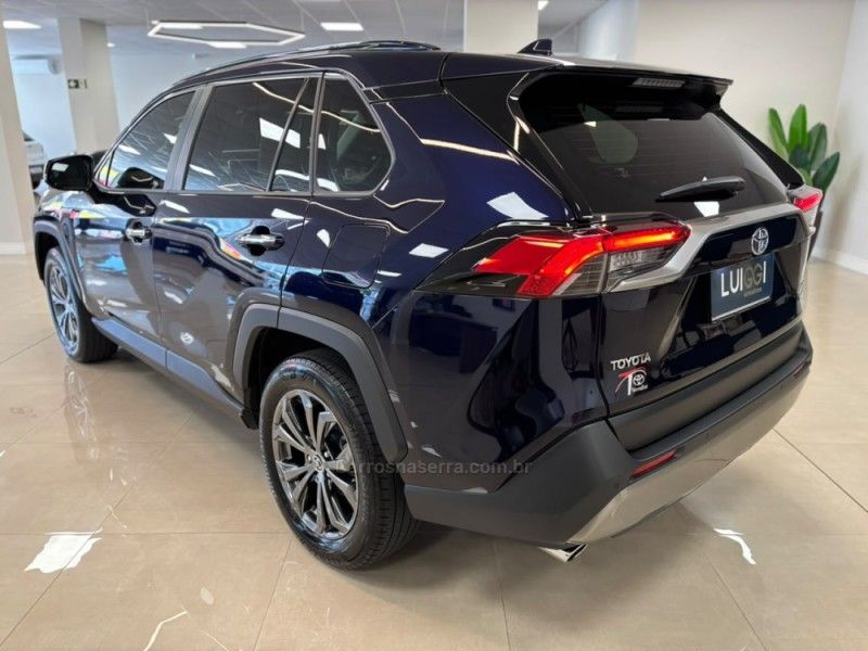 TOYOTA RAV4 2.5 XSE AWD PHEV VVT-IE HYBRID 2024/2024 LUIGGI AUTOMÓVEIS CARLOS BARBOSA / Carros no Vale TOYOTA RAV4 2.5 XSE AWD PHEV VVT-IE HYBRID 2024/2024 LUIGGI AUTOMÓVEIS CARLOS BARBOSA / Carros no Vale