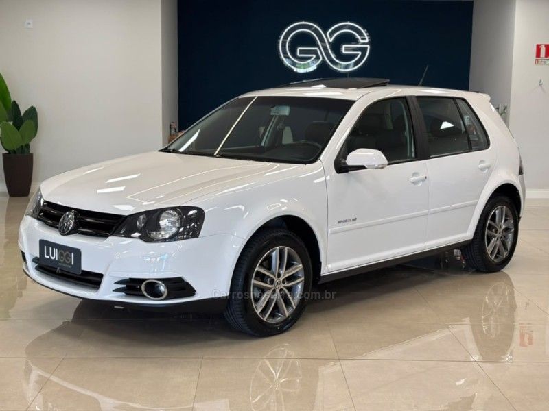 VOLKSWAGEN GOLF 2.0 MI SPORTLINE 8V TIPTRONIC 2011/2012 LUIGGI AUTOMÓVEIS CARLOS BARBOSA / Carros no Vale VOLKSWAGEN GOLF 2.0 MI SPORTLINE 8V TIPTRONIC 2011/2012 LUIGGI AUTOMÓVEIS CARLOS BARBOSA / Carros no Vale