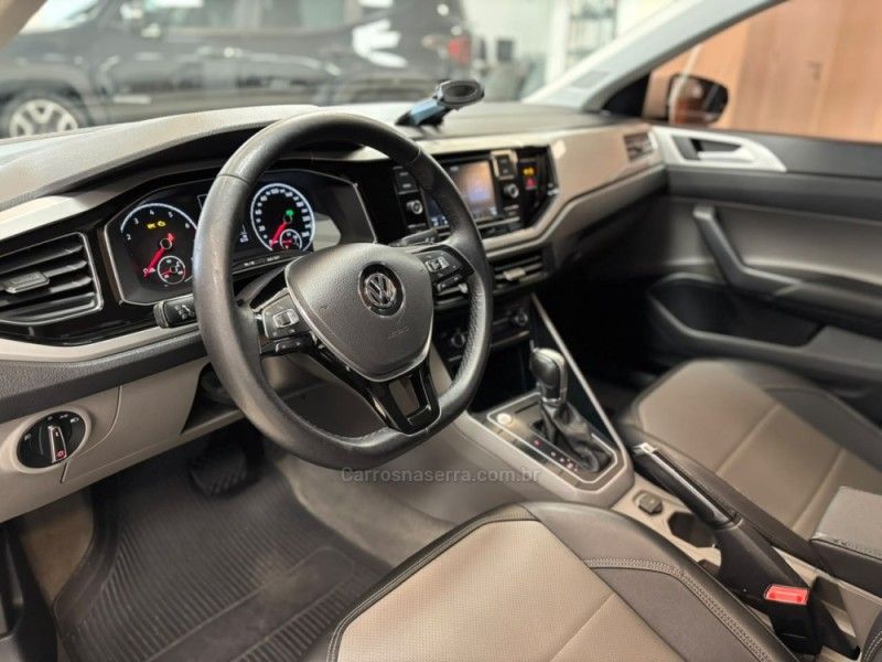 VOLKSWAGEN VIRTUS 1.0 200 TSI HIGHLINE 2018/2019 LUIGGI AUTOMÓVEIS CARLOS BARBOSA / Carros no Vale
