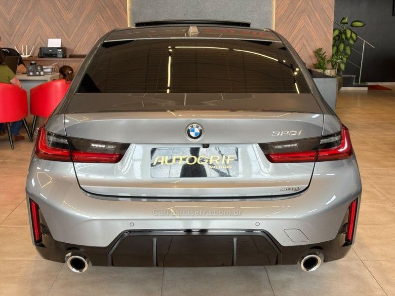 BMW 320I 2.0 M SPORT 16V TURBO ACTIVEFLEX 2024/2024 AUTOGRIF MOTORS CAMPO BOM / Carros no Vale