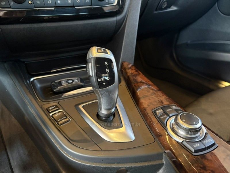 BMW 328I 2.0 LUXURY SEDAN 16V 2013/2013 AUTOGRIF MOTORS CAMPO BOM / Carros no Vale BMW 328I 2.0 LUXURY SEDAN 16V 2013/2013 AUTOGRIF MOTORS CAMPO BOM / Carros no Vale