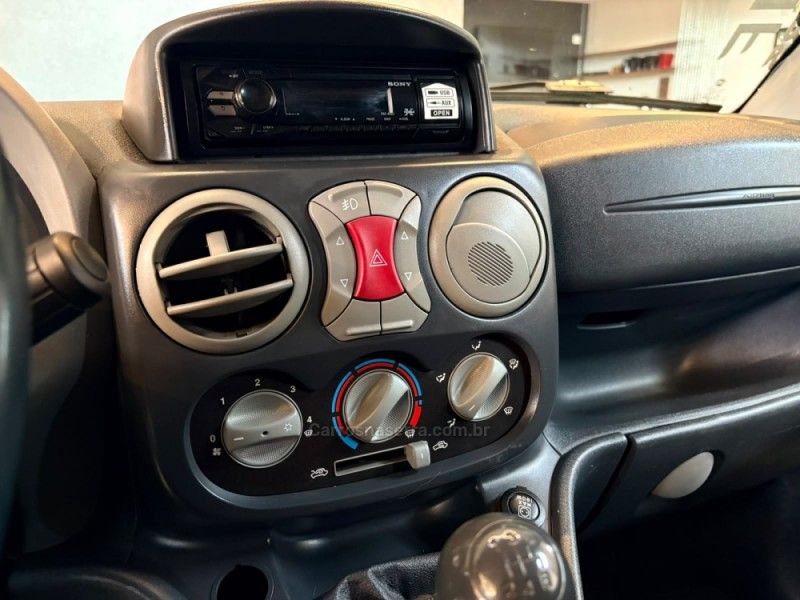 FIAT DOBLÓ 1.8 MPI CARGO 16V 2013/2013 AUTOGRIF MOTORS CAMPO BOM / Carros no Vale