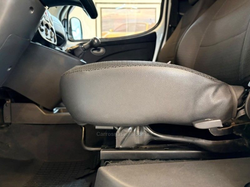 FIAT DOBLÓ 1.8 MPI CARGO 16V 2013/2013 AUTOGRIF MOTORS CAMPO BOM / Carros no Vale