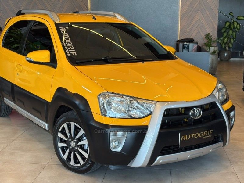 TOYOTA ETIOS CROSS 1.5 16V 2015/2015 AUTOGRIF MOTORS CAMPO BOM / Carros no Vale TOYOTA ETIOS CROSS 1.5 16V 2015/2015 AUTOGRIF MOTORS CAMPO BOM / Carros no Vale