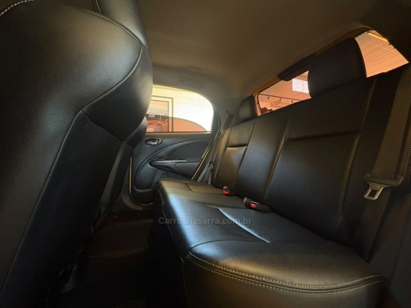 TOYOTA ETIOS CROSS 1.5 16V 2015/2015 AUTOGRIF MOTORS CAMPO BOM / Carros no Vale TOYOTA ETIOS CROSS 1.5 16V 2015/2015 AUTOGRIF MOTORS CAMPO BOM / Carros no Vale