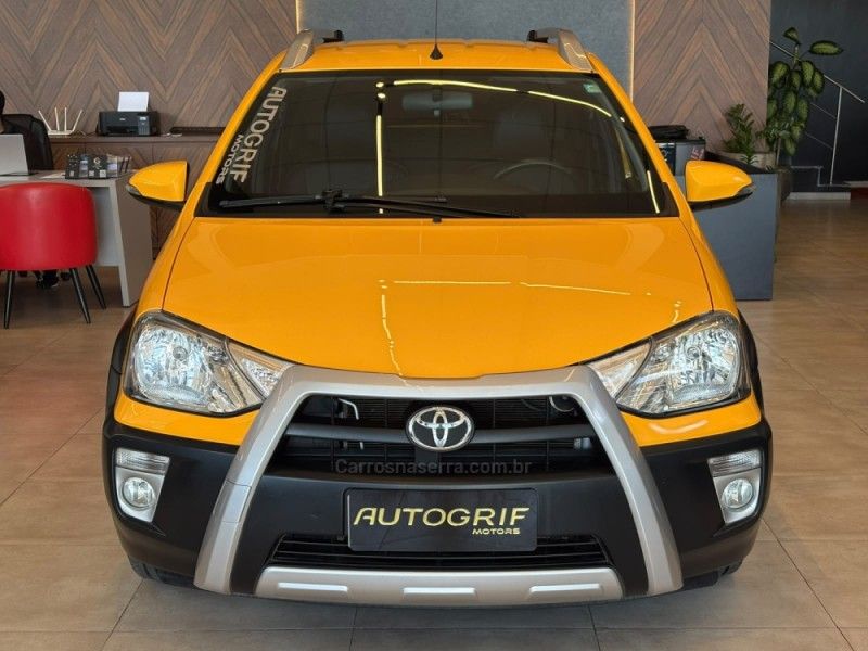 TOYOTA ETIOS CROSS 1.5 16V 2015/2015 AUTOGRIF MOTORS CAMPO BOM / Carros no Vale TOYOTA ETIOS CROSS 1.5 16V 2015/2015 AUTOGRIF MOTORS CAMPO BOM / Carros no Vale