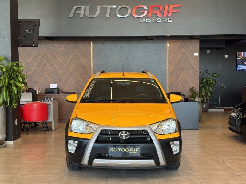 TOYOTA ETIOS CROSS 1.5 16V 2015/2015 AUTOGRIF MOTORS CAMPO BOM / Carros no Vale TOYOTA ETIOS CROSS 1.5 16V 2015/2015 AUTOGRIF MOTORS CAMPO BOM / Carros no Vale