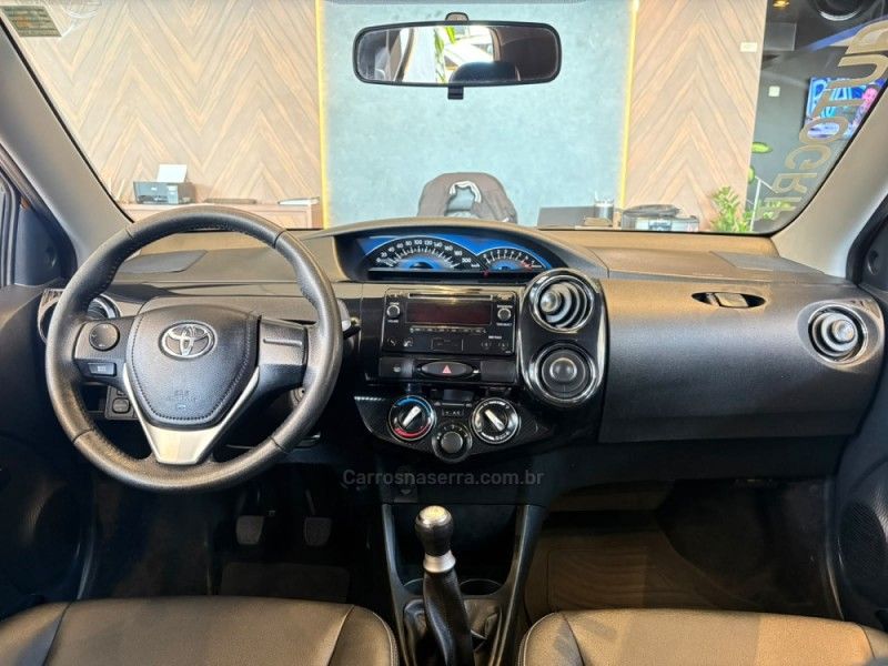 TOYOTA ETIOS CROSS 1.5 16V 2015/2015 AUTOGRIF MOTORS CAMPO BOM / Carros no Vale TOYOTA ETIOS CROSS 1.5 16V 2015/2015 AUTOGRIF MOTORS CAMPO BOM / Carros no Vale