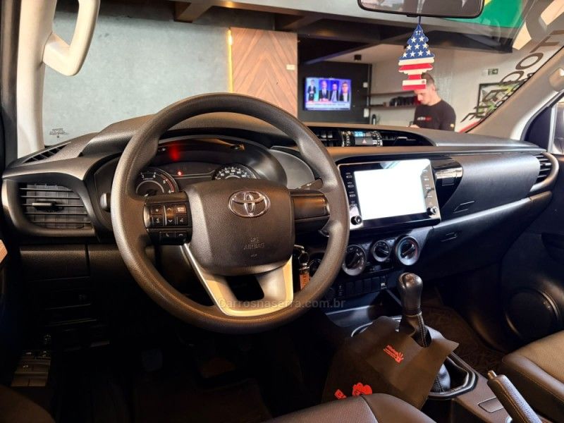 TOYOTA HILUX 2.8 STD 4X4 CD 16V 2023/2023 AUTOGRIF MOTORS CAMPO BOM / Carros no Vale