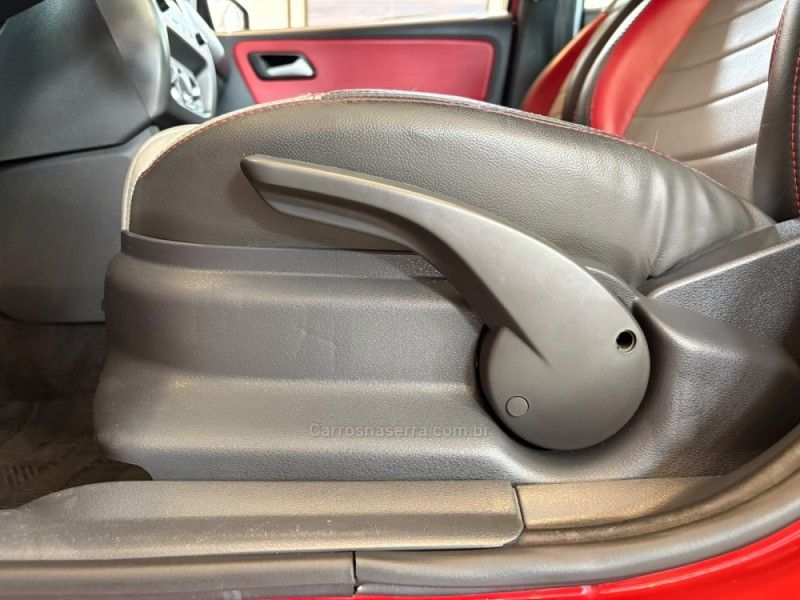 VOLKSWAGEN FOX 1.0 MPI TRACK 12V 2017/2017 AUTOGRIF MOTORS CAMPO BOM / Carros no Vale VOLKSWAGEN FOX 1.0 MPI TRACK 12V 2017/2017 AUTOGRIF MOTORS CAMPO BOM / Carros no Vale