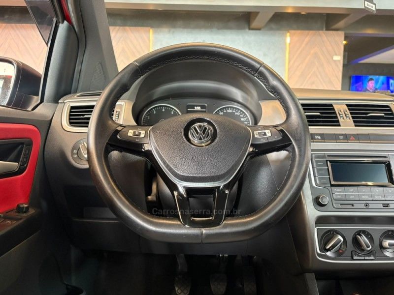 VOLKSWAGEN FOX 1.0 MPI TRACK 12V 2017/2017 AUTOGRIF MOTORS CAMPO BOM / Carros no Vale VOLKSWAGEN FOX 1.0 MPI TRACK 12V 2017/2017 AUTOGRIF MOTORS CAMPO BOM / Carros no Vale