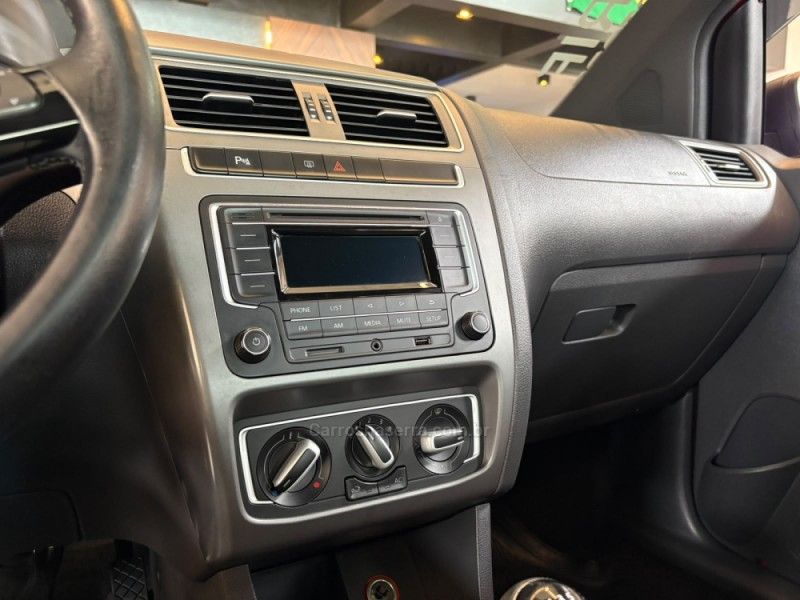 VOLKSWAGEN FOX 1.0 MPI TRACK 12V 2017/2017 AUTOGRIF MOTORS CAMPO BOM / Carros no Vale VOLKSWAGEN FOX 1.0 MPI TRACK 12V 2017/2017 AUTOGRIF MOTORS CAMPO BOM / Carros no Vale