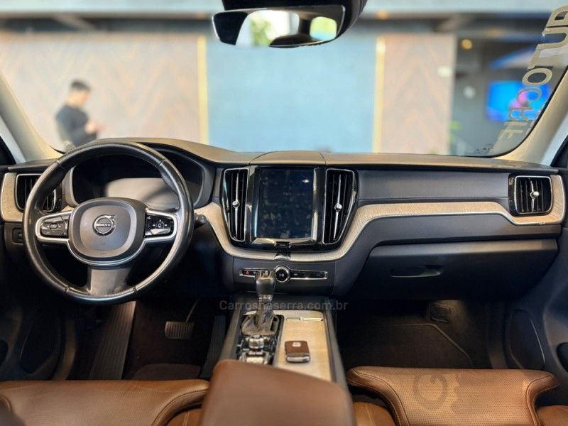 VOLVO XC60 2.0 T5 INSCRIPTION 2019/2019 AUTOGRIF MOTORS CAMPO BOM / Carros no Vale
