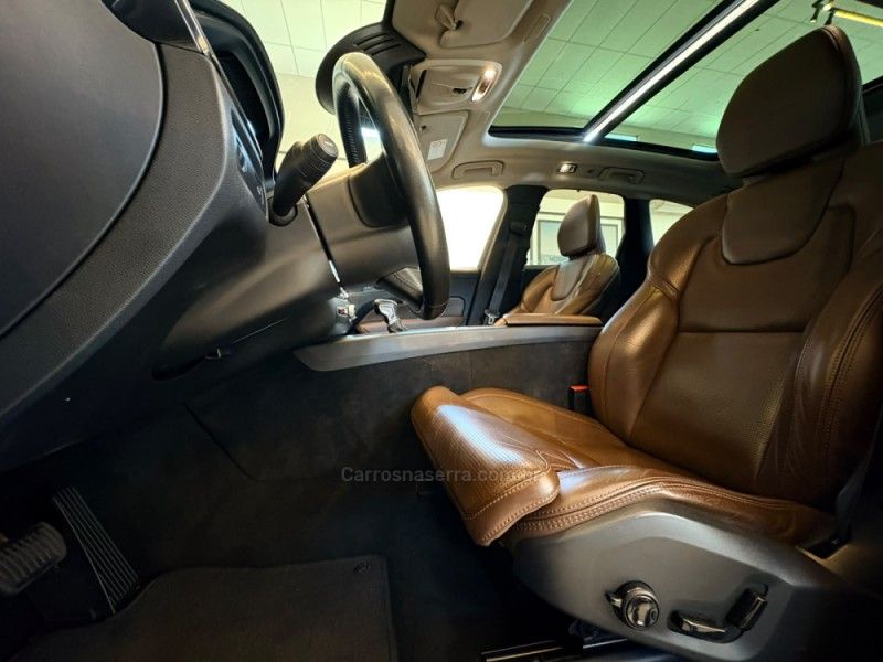 VOLVO XC60 2.0 T5 INSCRIPTION 2019/2019 AUTOGRIF MOTORS CAMPO BOM / Carros no Vale