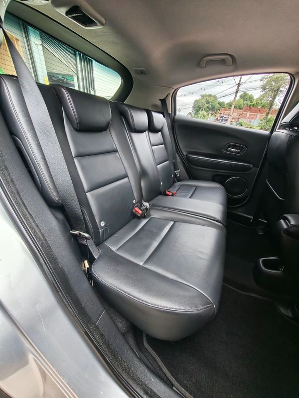 Honda HR-V Touring 1.8 Flexone 16V 2017/2018 RENNER AUTOMÓVEIS LAJEADO / Carros no Vale Honda HR-V Touring 1.8 Flexone 16V 2017/2018 RENNER AUTOMÓVEIS LAJEADO / Carros no Vale