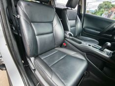 Honda HR-V Touring 1.8 Flexone 16V 2017/2018 RENNER AUTOMÓVEIS LAJEADO / Carros no Vale
