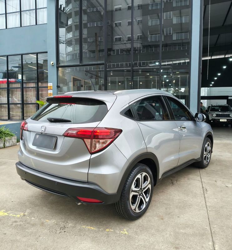 Honda HR-V Touring 1.8 Flexone 16V 2017/2018 RENNER AUTOMÓVEIS LAJEADO / Carros no Vale Honda HR-V Touring 1.8 Flexone 16V 2017/2018 RENNER AUTOMÓVEIS LAJEADO / Carros no Vale
