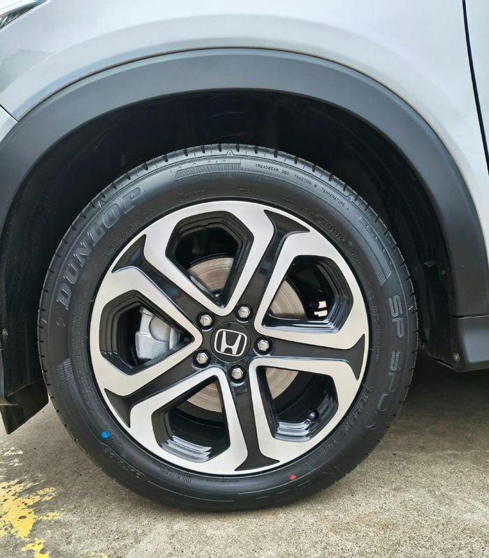 Honda HR-V Touring 1.8 Flexone 16V 2017/2018 RENNER AUTOMÓVEIS LAJEADO / Carros no Vale Honda HR-V Touring 1.8 Flexone 16V 2017/2018 RENNER AUTOMÓVEIS LAJEADO / Carros no Vale