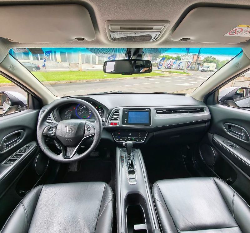 Honda HR-V Touring 1.8 Flexone 16V 2017/2018 RENNER AUTOMÓVEIS LAJEADO / Carros no Vale Honda HR-V Touring 1.8 Flexone 16V 2017/2018 RENNER AUTOMÓVEIS LAJEADO / Carros no Vale