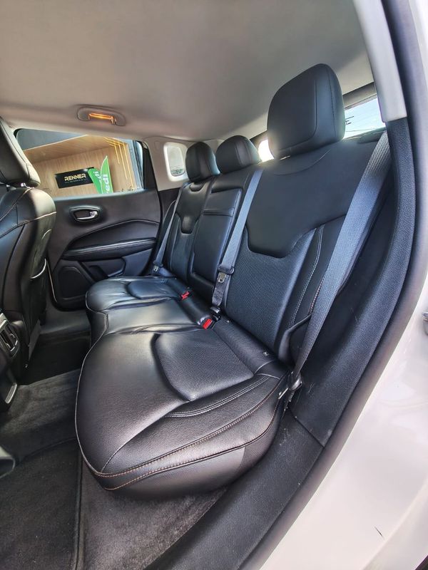 Jeep COMPASS LONGITUDE 2.0 4×2 16V 2018/2019 RENNER AUTOMÓVEIS LAJEADO / Carros no Vale