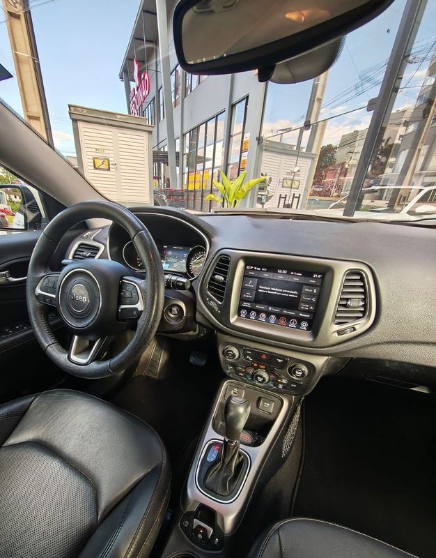 Jeep COMPASS LONGITUDE 2.0 4×2 16V 2018/2019 RENNER AUTOMÓVEIS LAJEADO / Carros no Vale