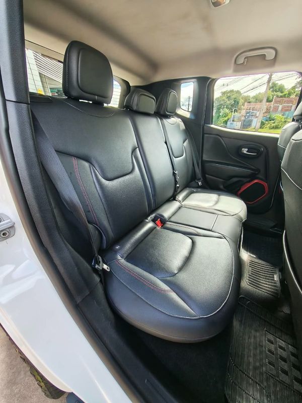 Jeep Renegade Trailhawk 2.0 4×4 TB 2017/2018 RENNER AUTOMÓVEIS LAJEADO / Carros no Vale Jeep Renegade Trailhawk 2.0 4×4 TB 2017/2018 RENNER AUTOMÓVEIS LAJEADO / Carros no Vale