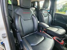 Jeep Renegade Trailhawk 2.0 4×4 TB 2017/2018 RENNER AUTOMÓVEIS LAJEADO / Carros no Vale